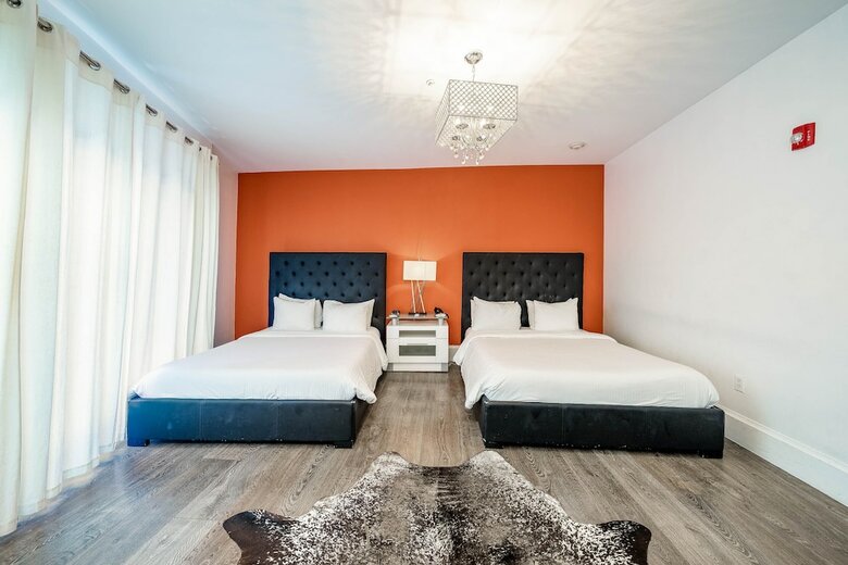 Ithaca Of South Beach Hotel