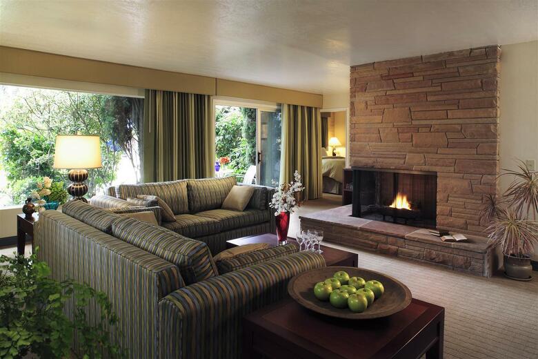 West Beach Inn, A Coast Hotel