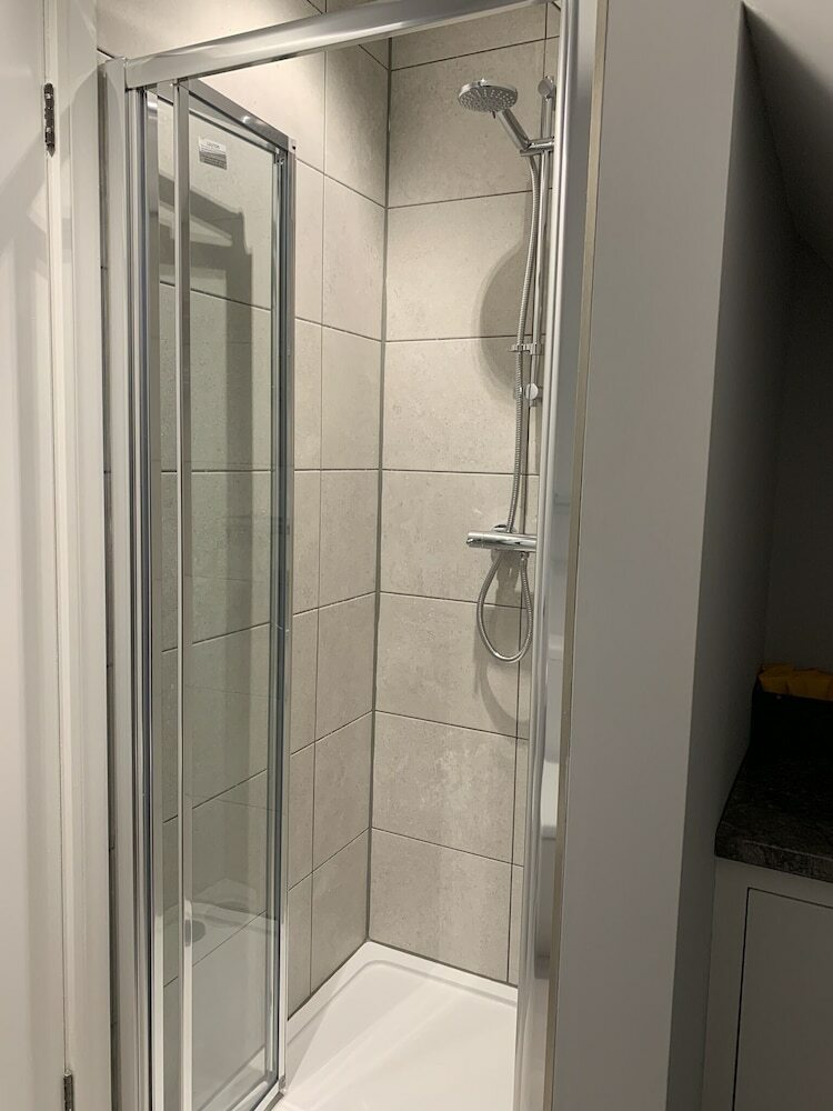 Stunning 1-bed Apartment In Newmarket