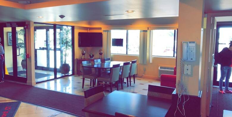Motel Super 8 By Wyndham Hartford