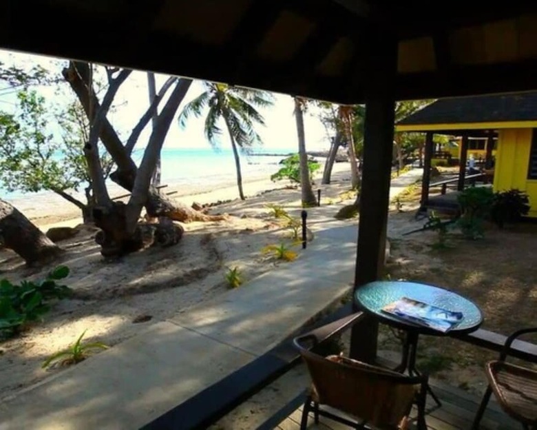 Hostal Funky Fish Beach & Surf Resort - Hostel