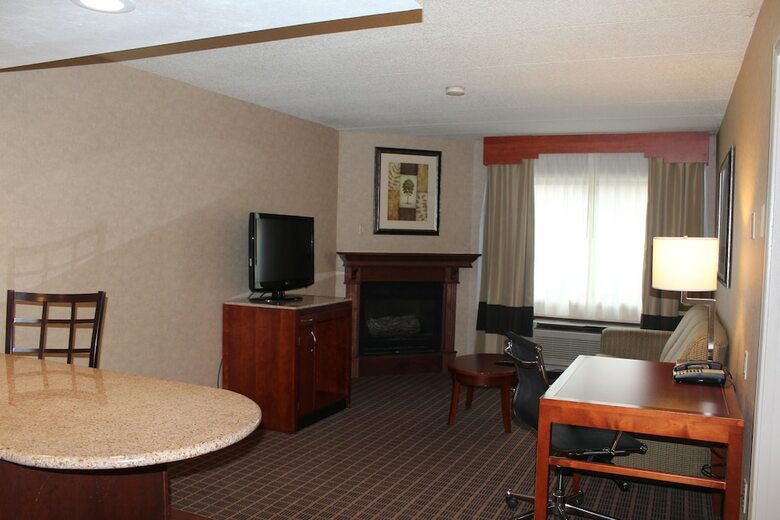 Hotel Comfort Inn & Suites