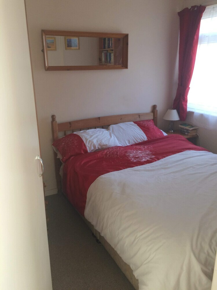 Beautiful 2-bed Chalet In Sandown