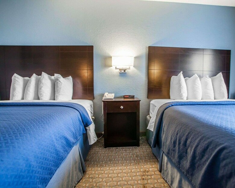 Hotel Quality Inn & Suites