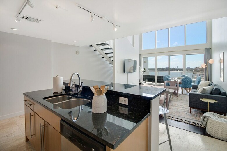 Waterfront Condos By Sextant