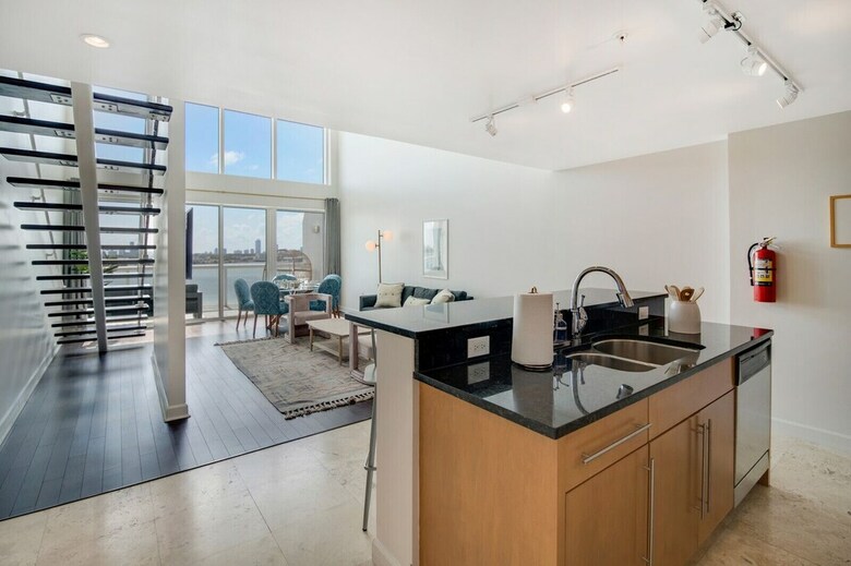 Waterfront Condos By Sextant