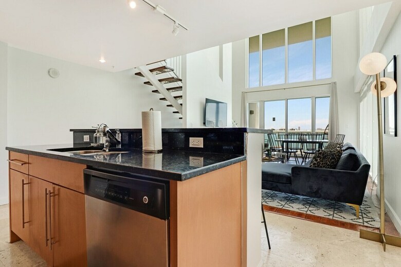 Waterfront Condos By Sextant
