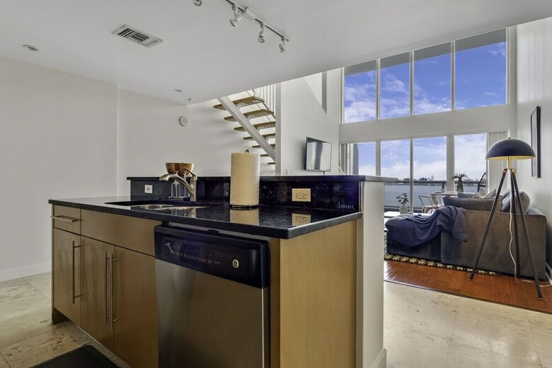 Waterfront Condos By Sextant