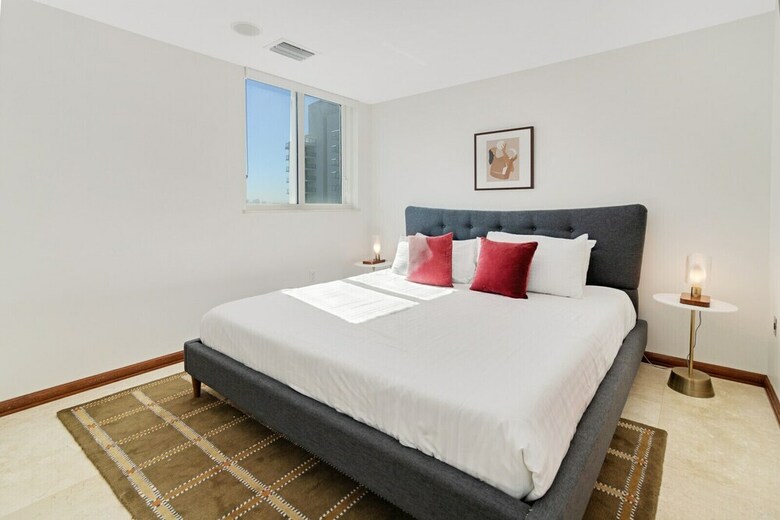 Waterfront Condos By Sextant