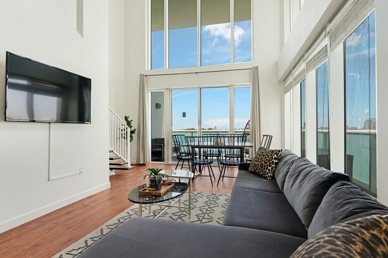 Waterfront Condos By Sextant