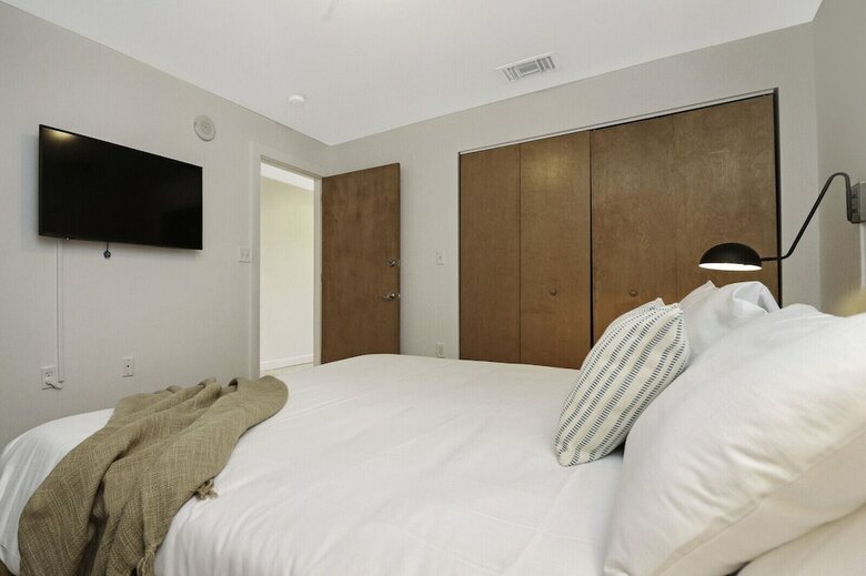Waterfront Condos By Sextant