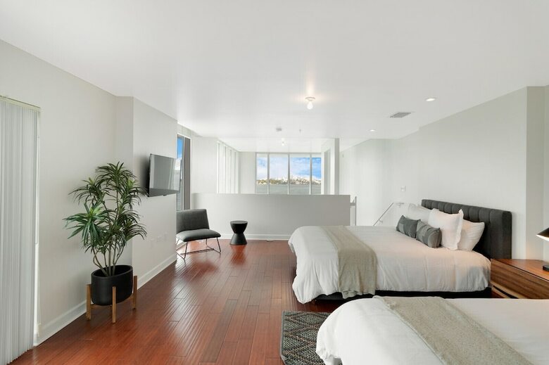 Waterfront Condos By Sextant