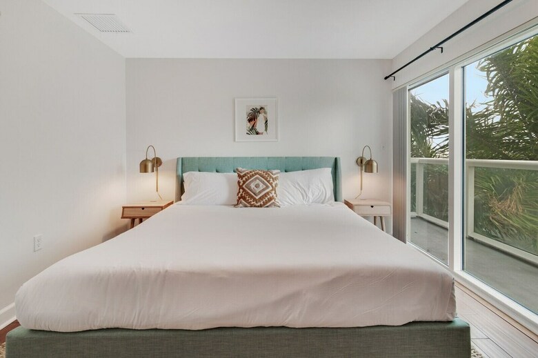 Waterfront Condos By Sextant