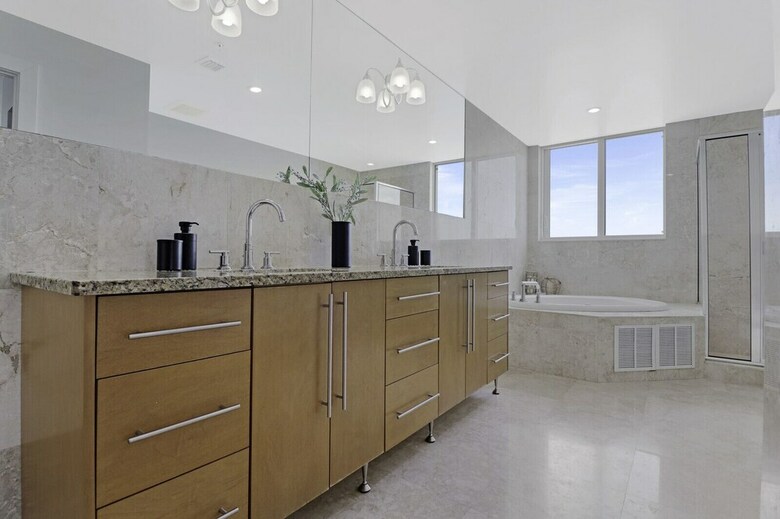 Waterfront Condos By Sextant