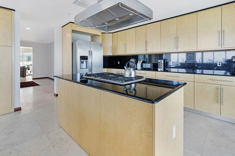 Waterfront Condos By Sextant
