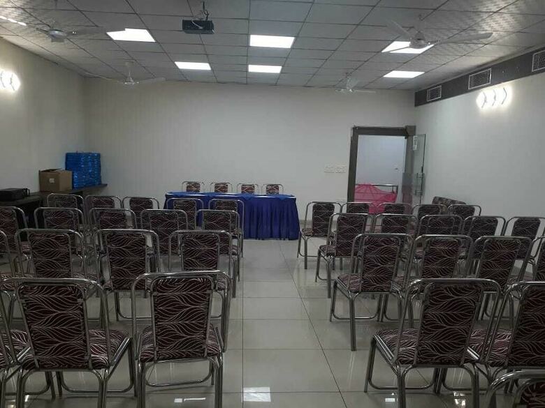 Hotel Smart Room By Shree Vatika
