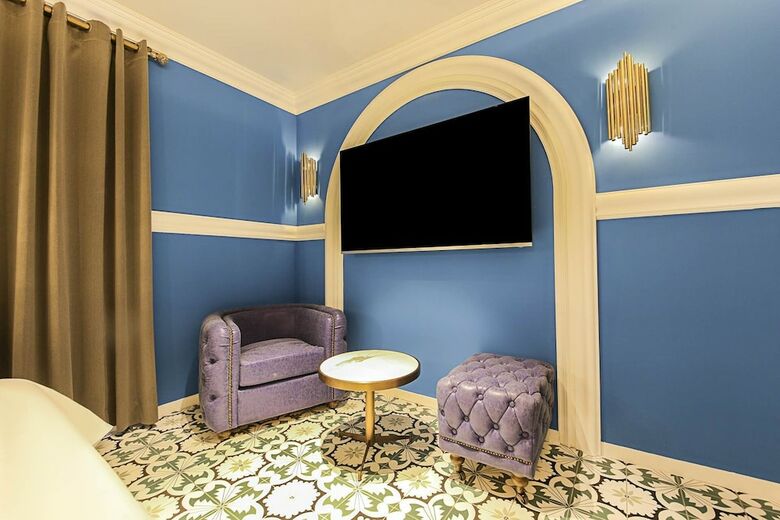 Chuncheon Lerocherrouge Hotel
