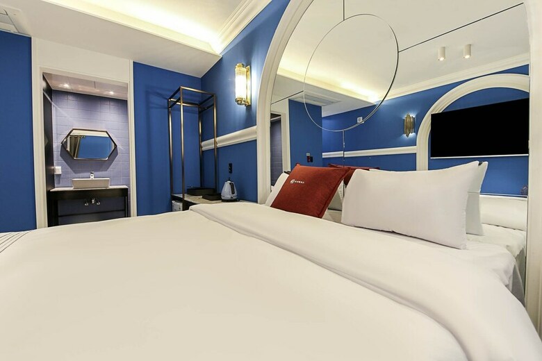 Chuncheon Lerocherrouge Hotel
