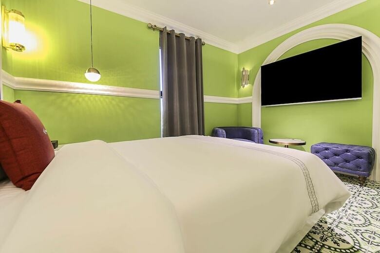 Chuncheon Lerocherrouge Hotel