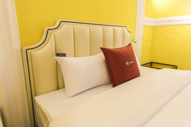 Chuncheon Lerocherrouge Hotel