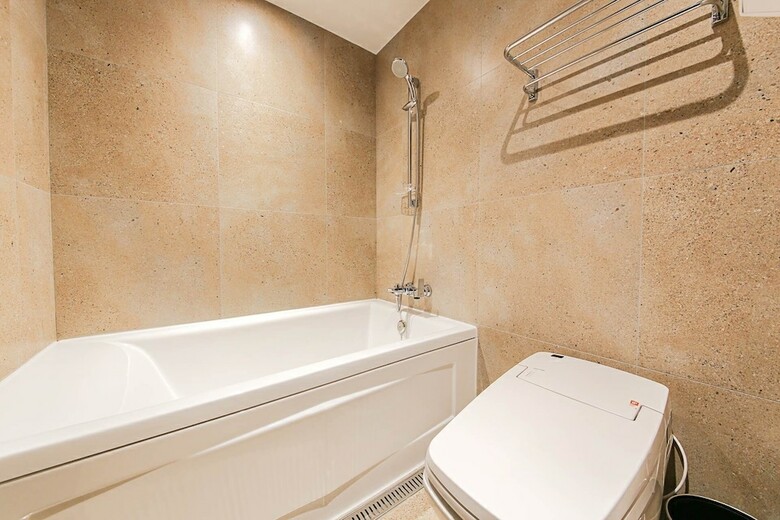 Chuncheon Lerocherrouge Hotel