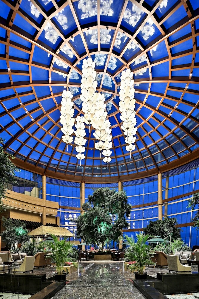 Hotel Intercontinental Sancha Lake