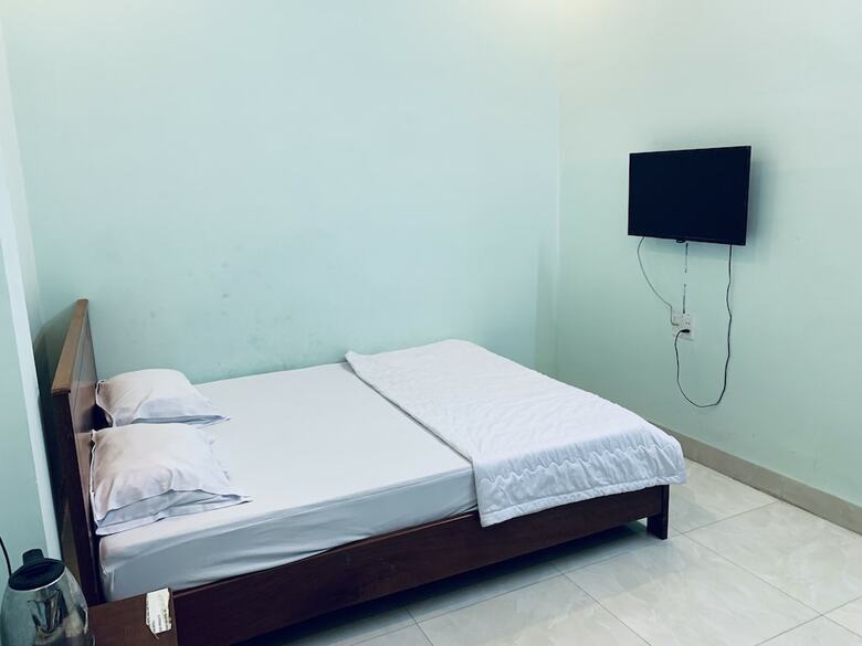 Oyo 1054 Rong Vang Hotel