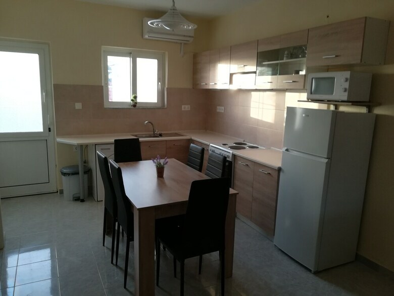 Happy Days Home Apartment And Studio