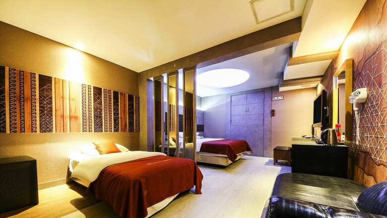 Hotel On