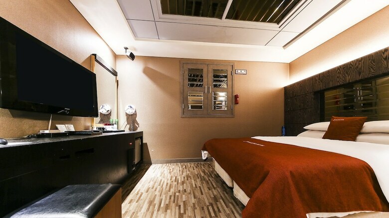 Hotel On