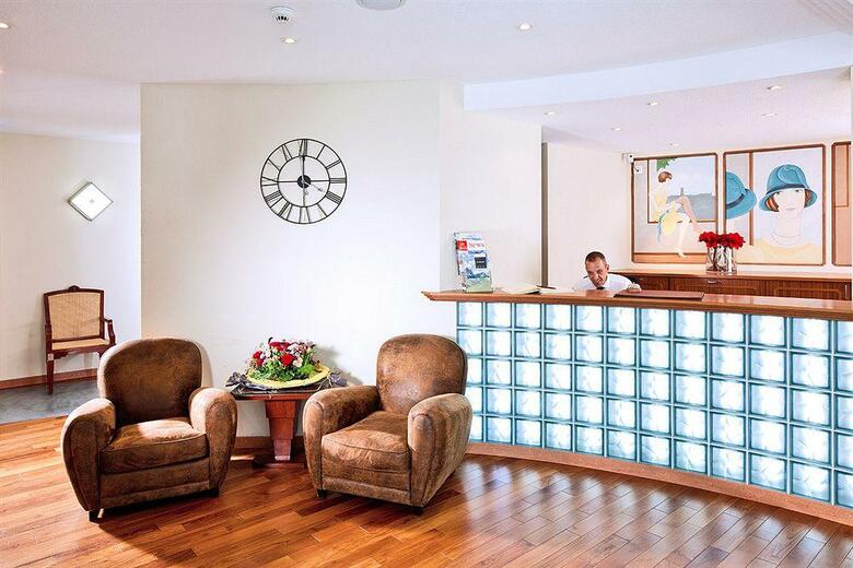 Hotel H�tel Aux Remparts