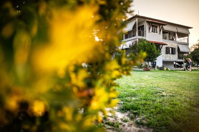 Apartamentos Kokkinos