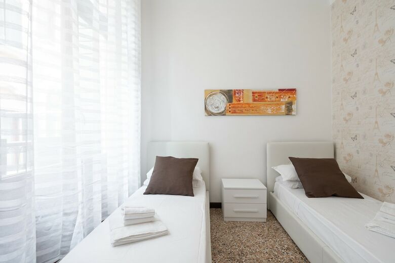 Venice Grand Canal Style Apartment