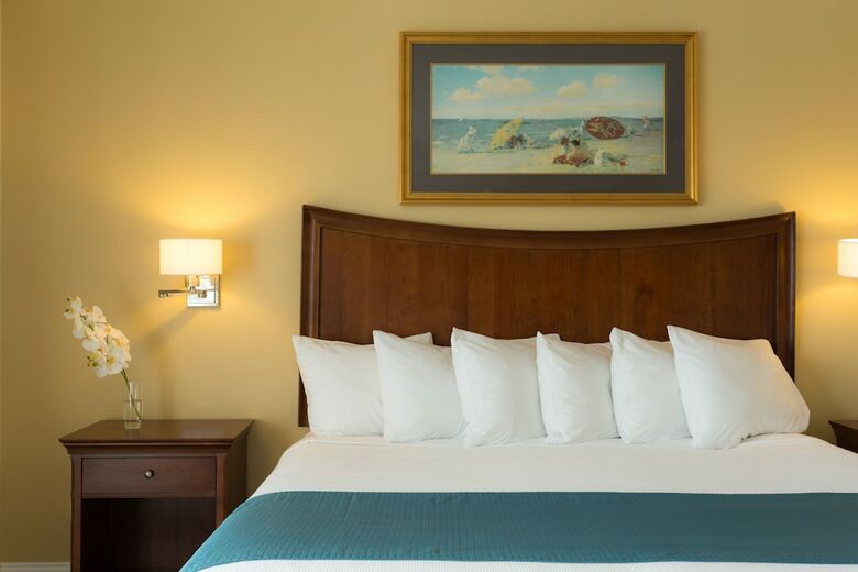 Hotel La Mer Beachfront Resort