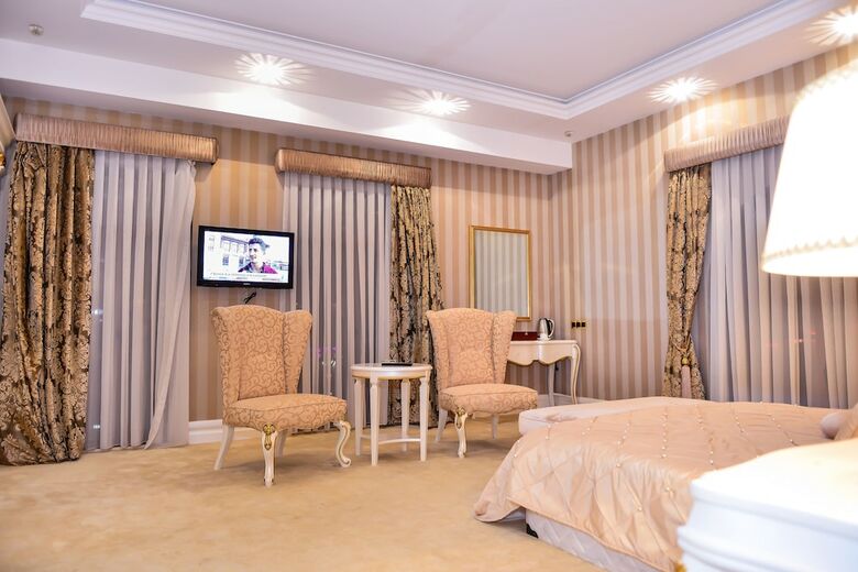 Lake Palace Hotel
