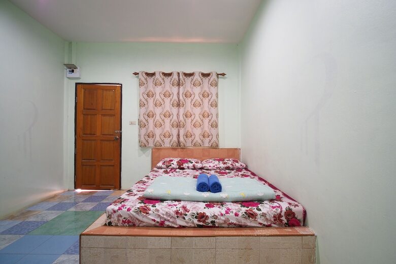 Hotel Oyo 931 Sor Chareanpanit