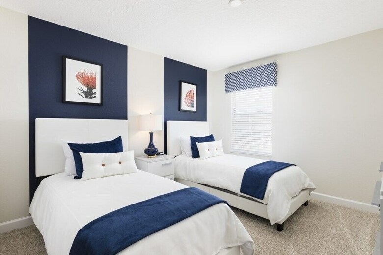 Champions Gate 9038 - Six Bedroom Pool Home
