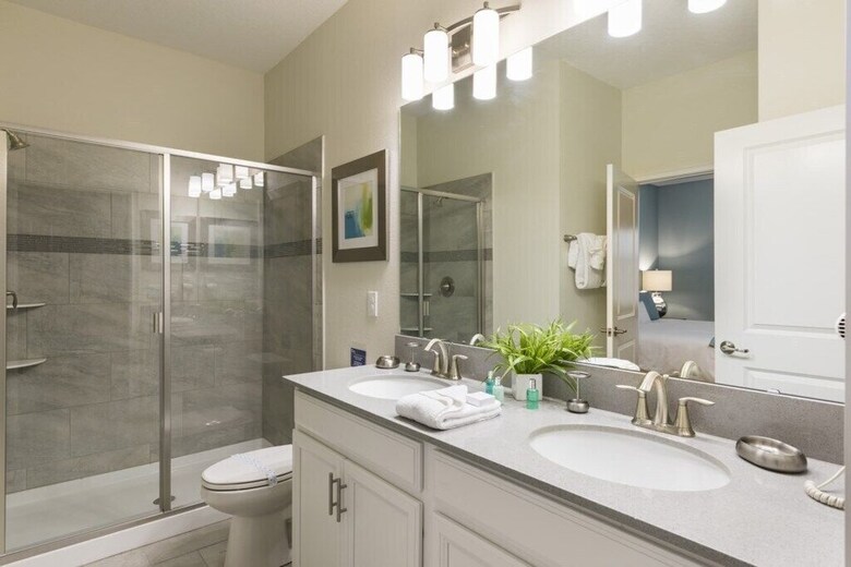 Champions Gate 8910 - Eight Bedroom Pool Home