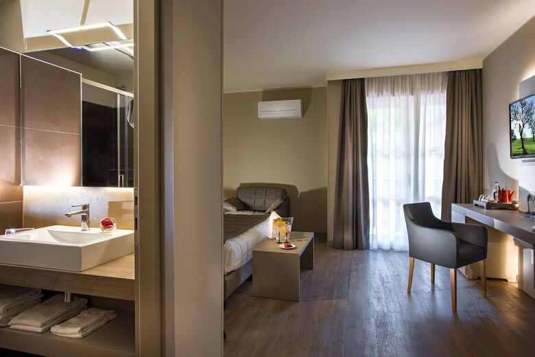 Guesia Village Hotel