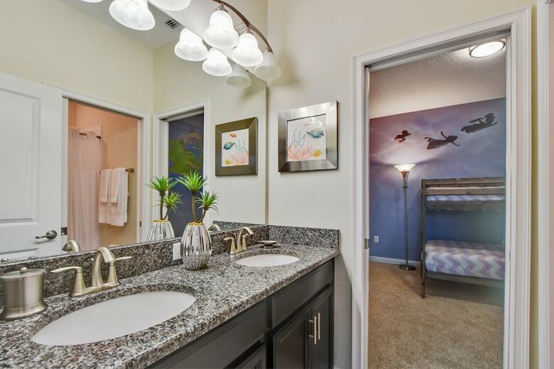 Well Appointed 4-bed Hm W Pool, Gm Rm-1542mvd