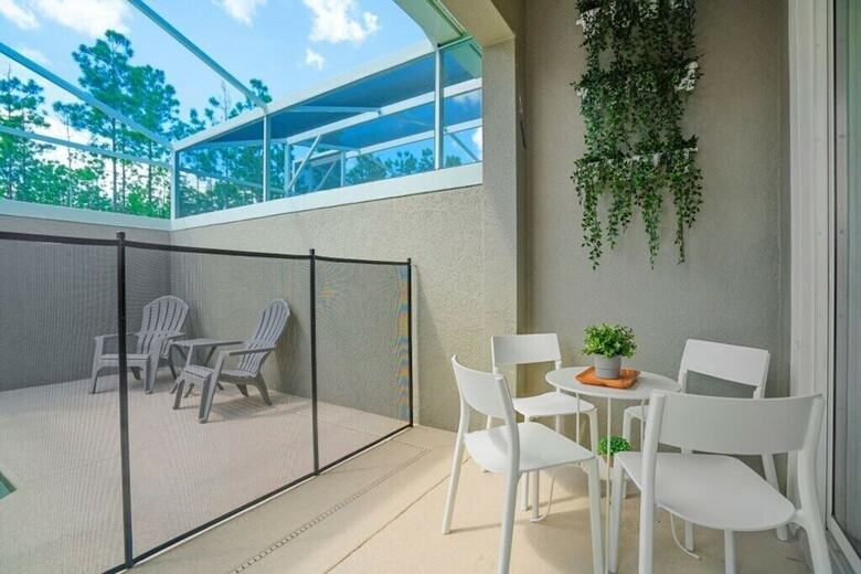 Champions Gate 266 - Five Bedroom Townhome With Splash Pool