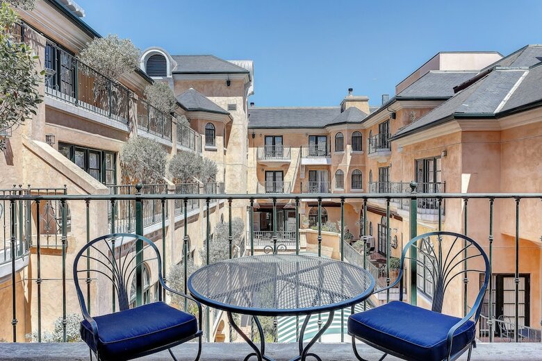 Garden Court Hotel