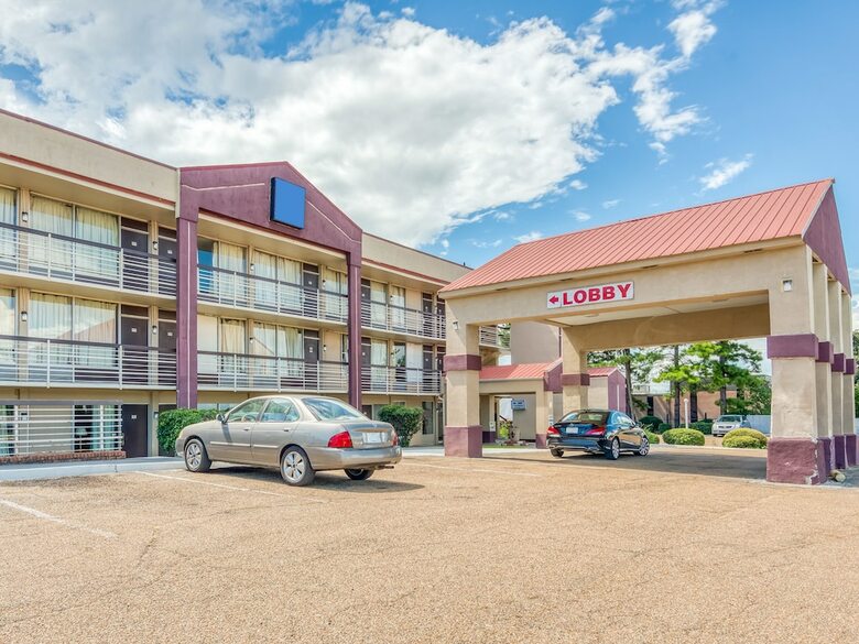 Oyo Hotel Jackson North I-55
