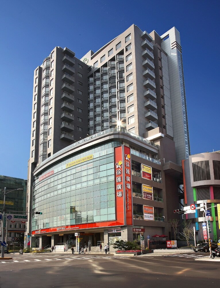 Park City Hotel Luzhou Taipei