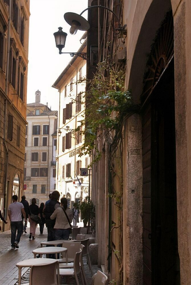 Pantheon Relais