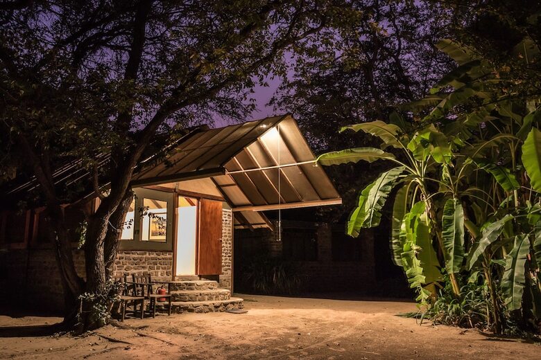Posada Kunene River Lodge