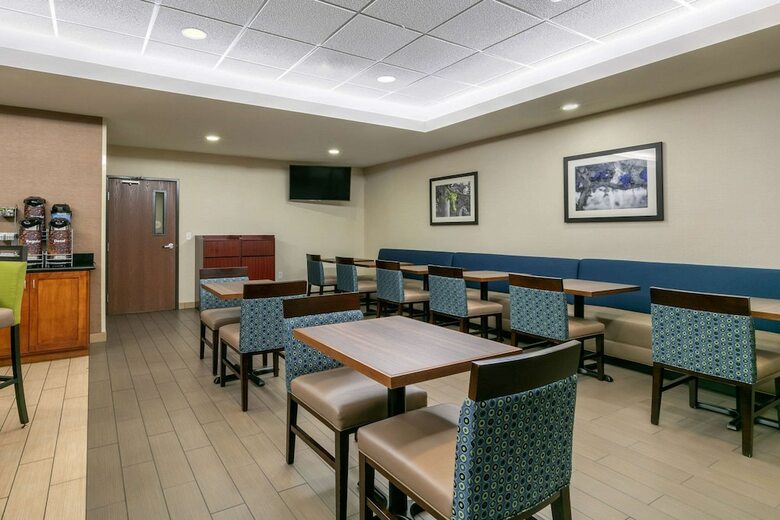 Hotel Comfort Inn & Suites Marion I-57