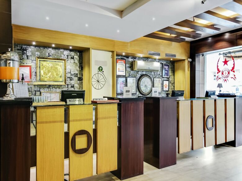 Hotel Arco Palace
