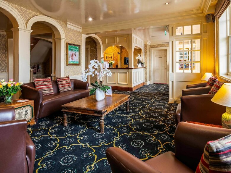 The Mitre Hotel Hampton Court
