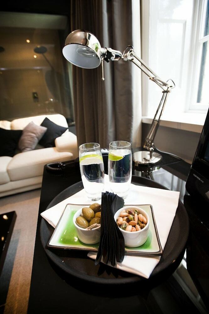 Charlton House Spa Hotel